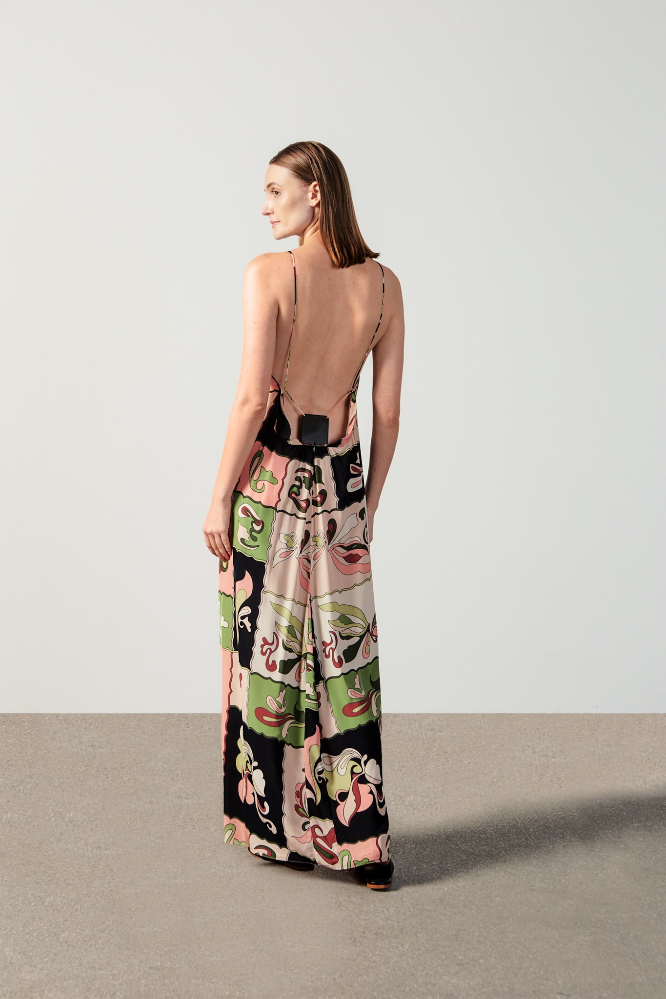 Vestido Frente Única Detalhe Costas Inamorata