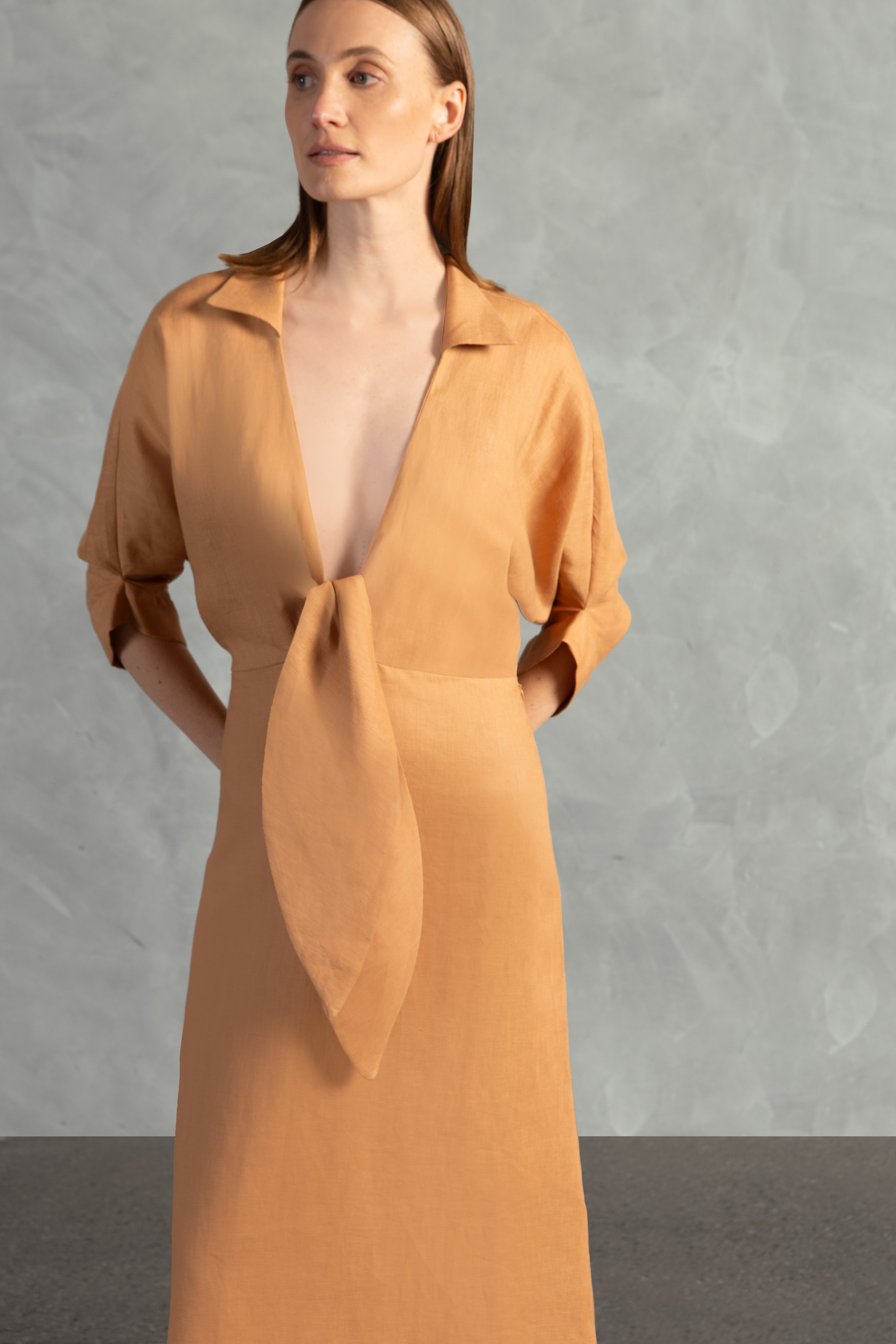 Vestido Longo Amarração Decote V Linho