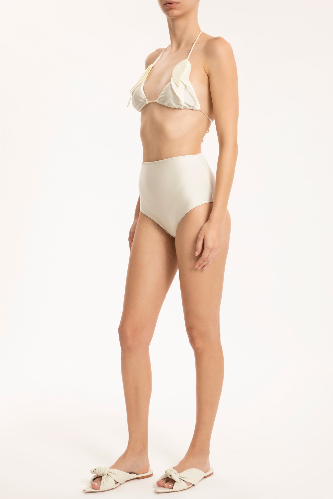 Biquini Hot Pants Ombro Folhas Cherry Bomb